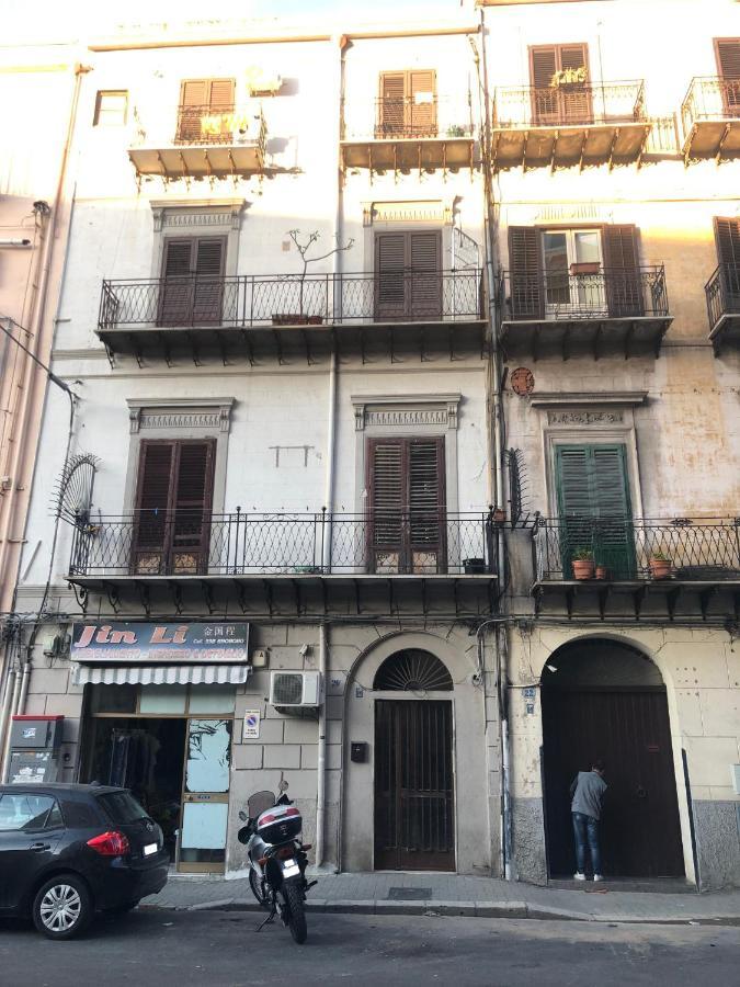 Porte Maqueda باليرمو المظهر الخارجي الصورة